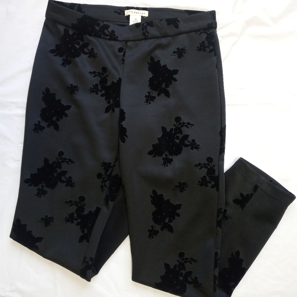 Black Velvet Floral Retrology Mid High Rise Pants - Picture 2 of 9